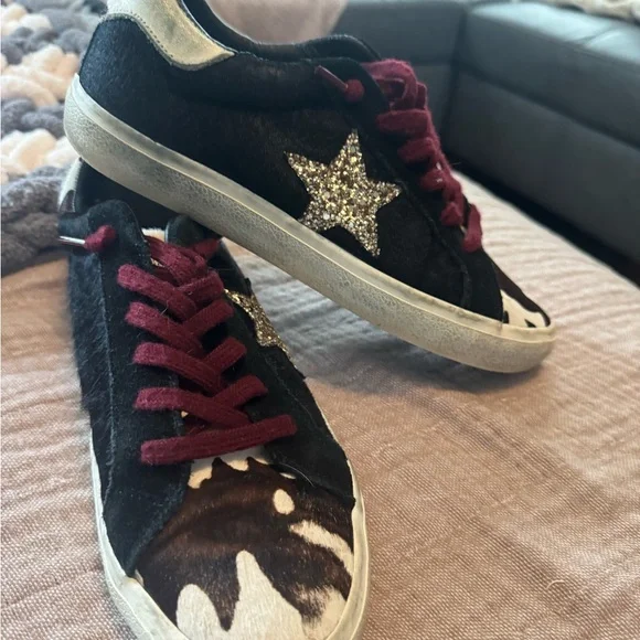 Black and White Sneakers with Glitter Star - Picture 2 of 4
